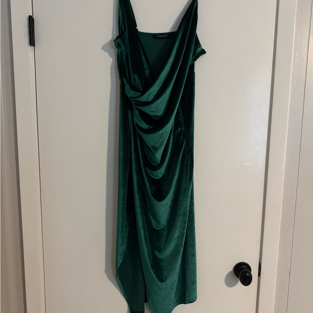 Elegant Green Velvet Dress